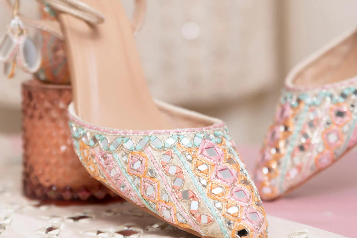 Top 5 Footwear Gifts for Your Sister This Raksha Bandhan