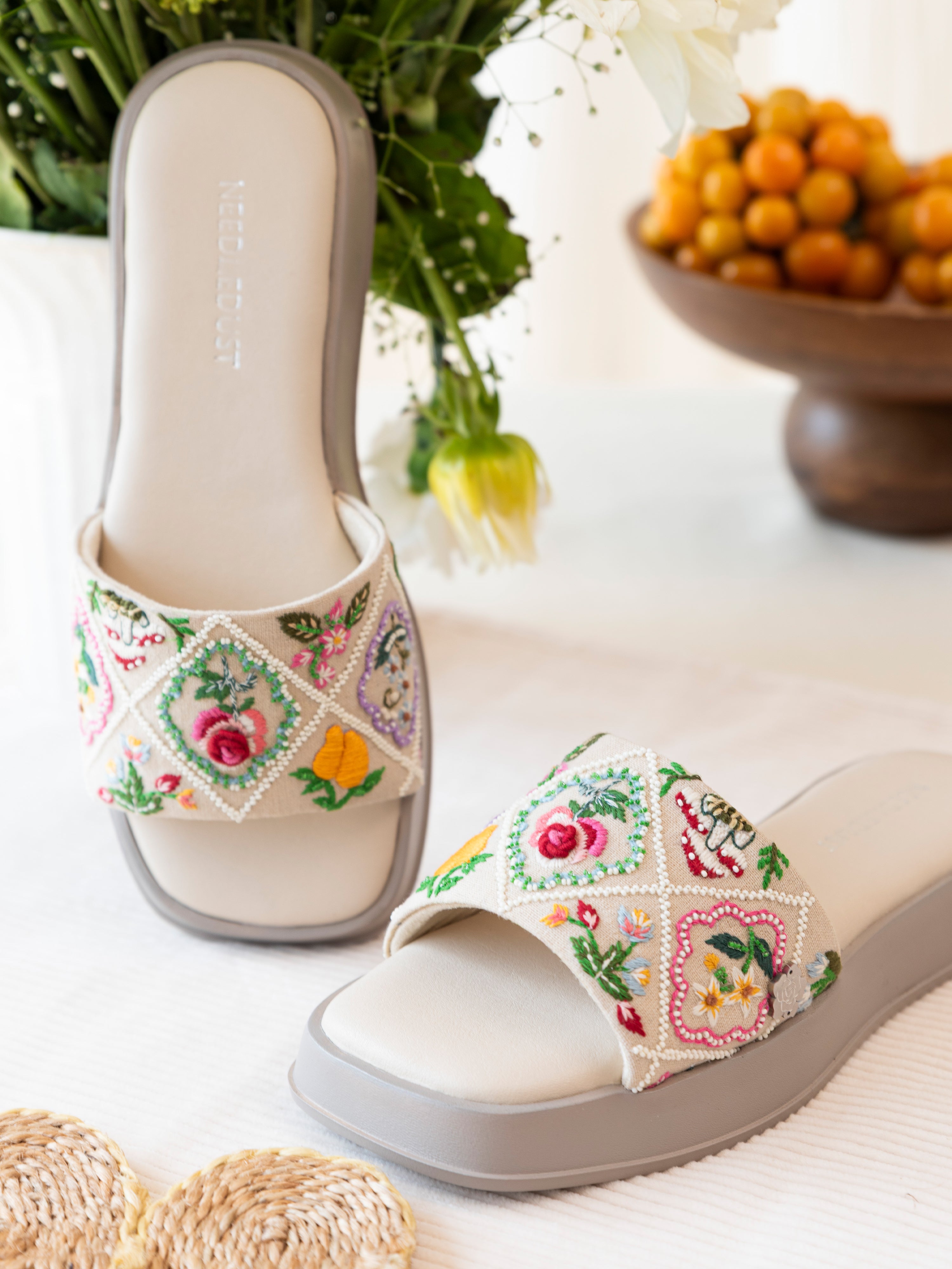 Lola (FOAM SANDAL)