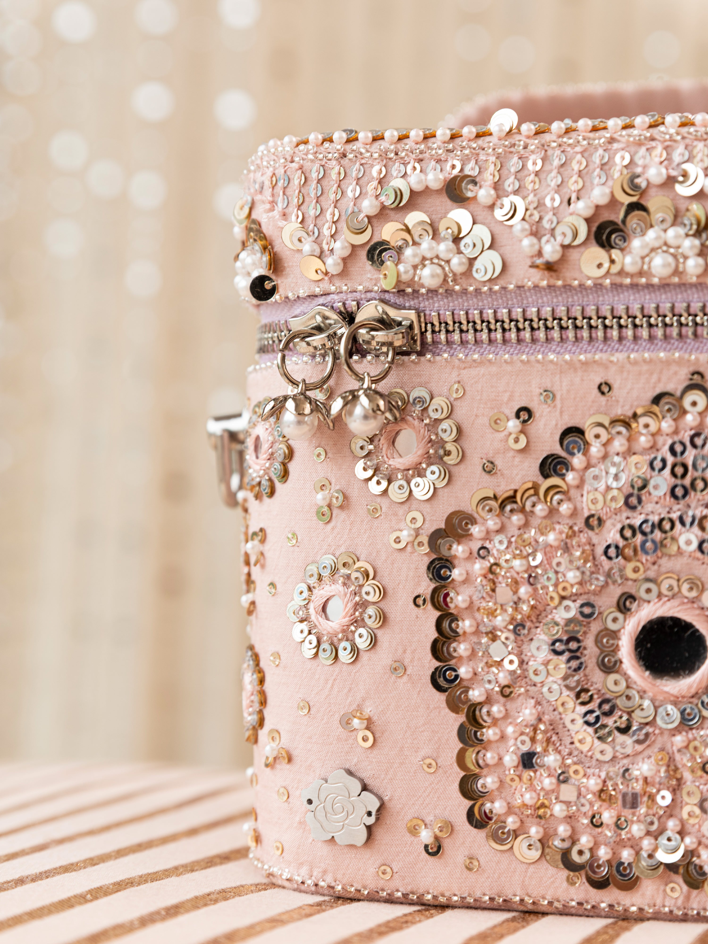 Aabroo (Purse)