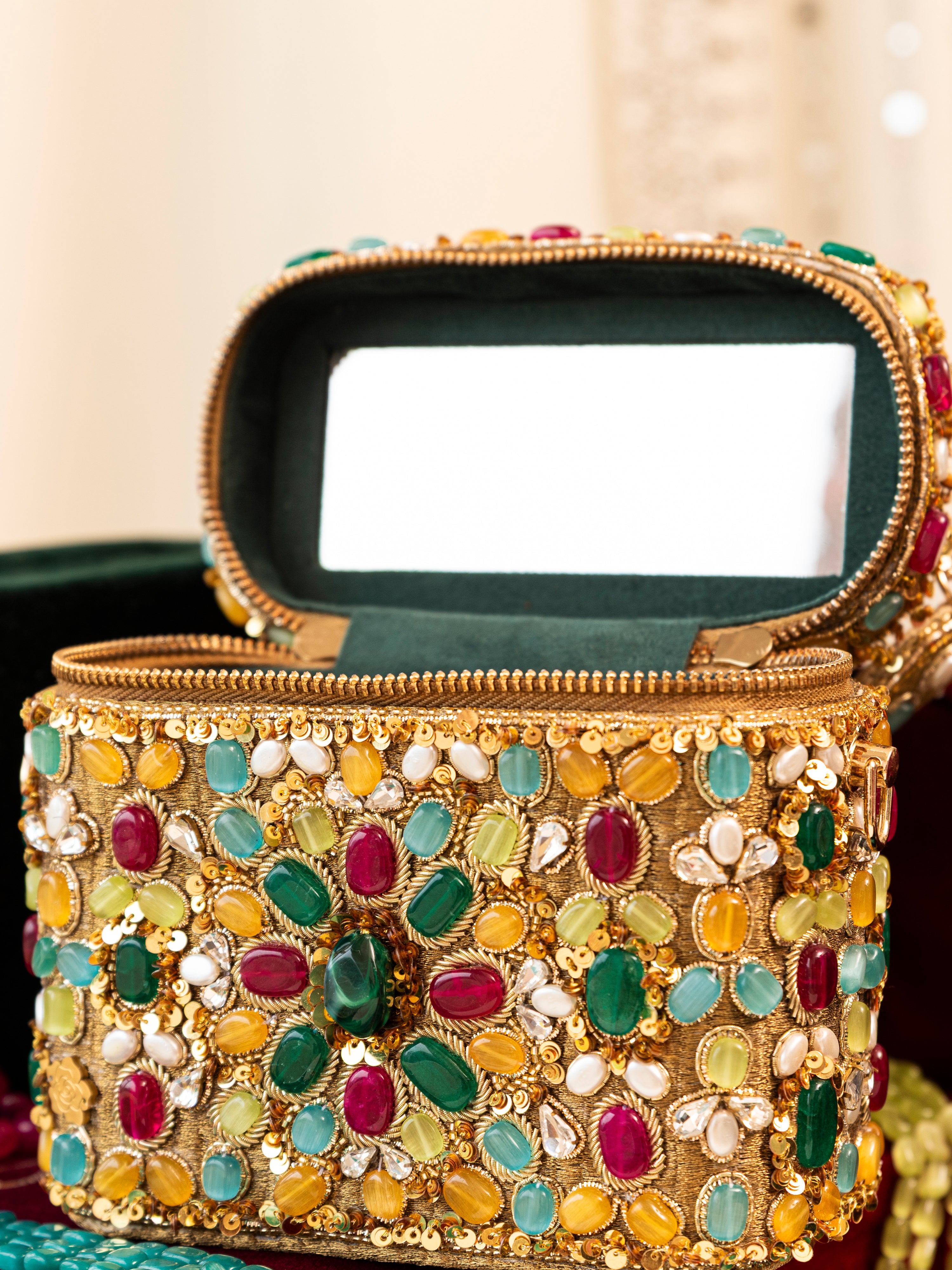 Naurat (Purse)