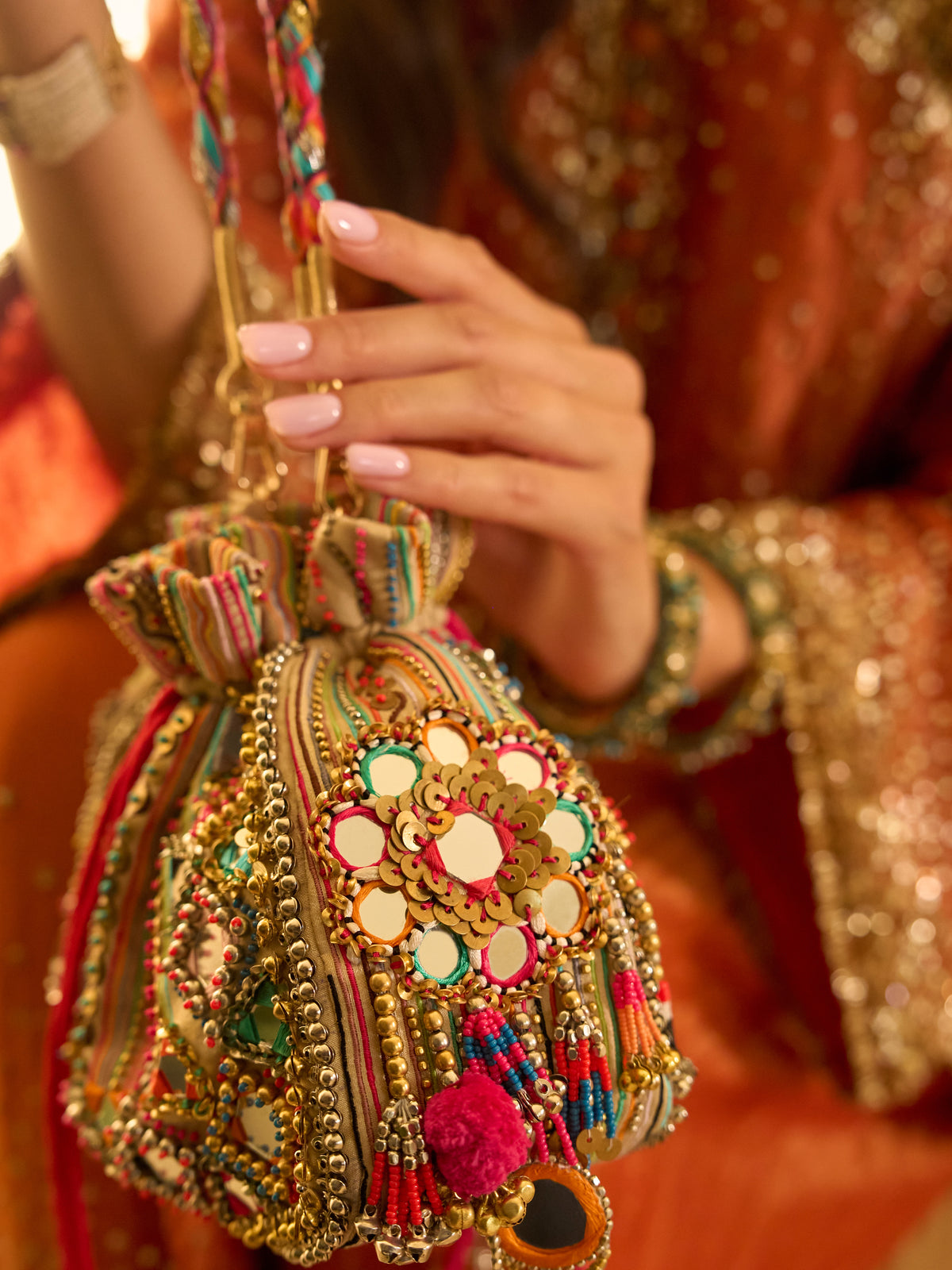 Jhilmil (Purse)