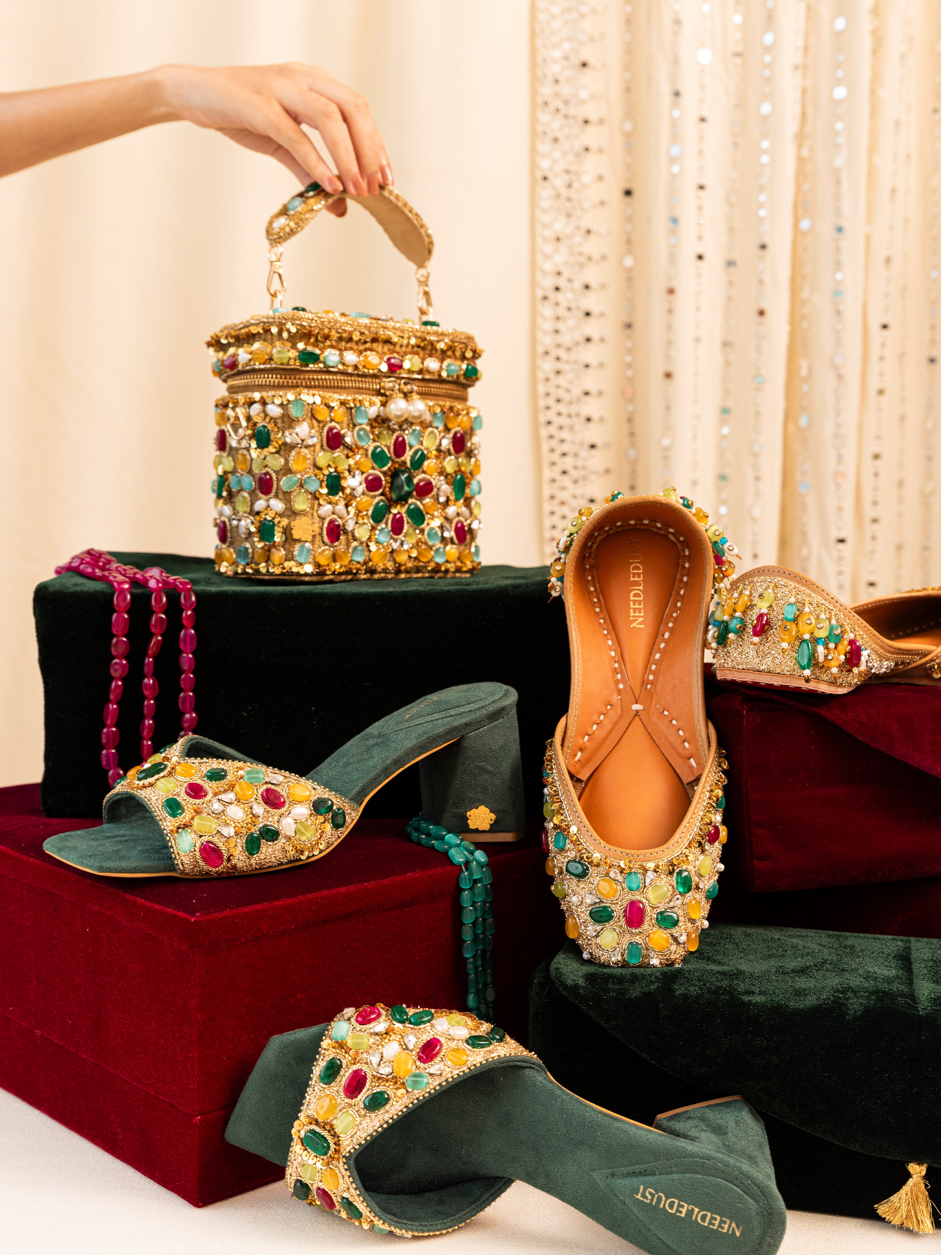 Naurat (Purse)