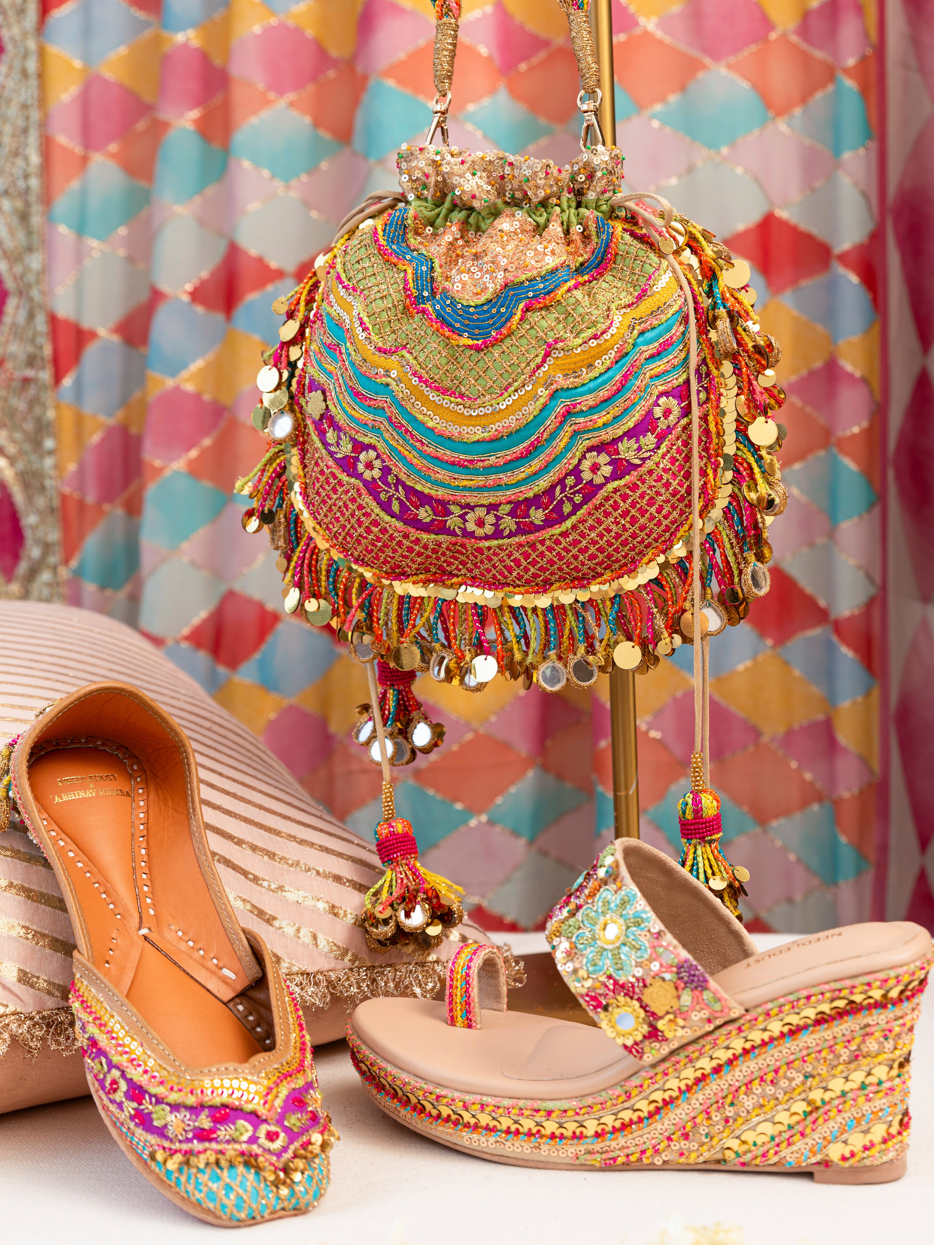 Gulbahaar (Purse)