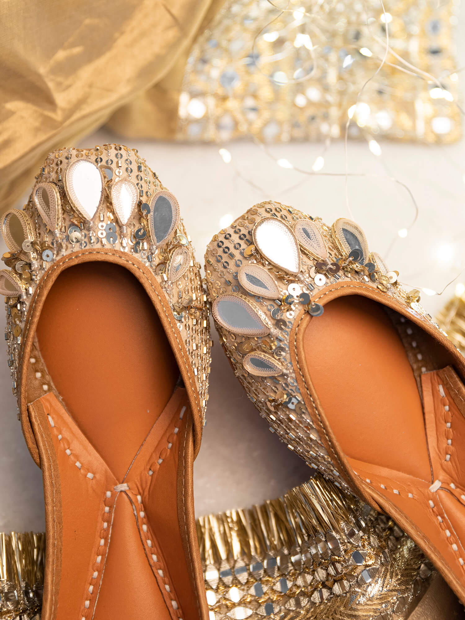 Sitara Gold (Jutti)