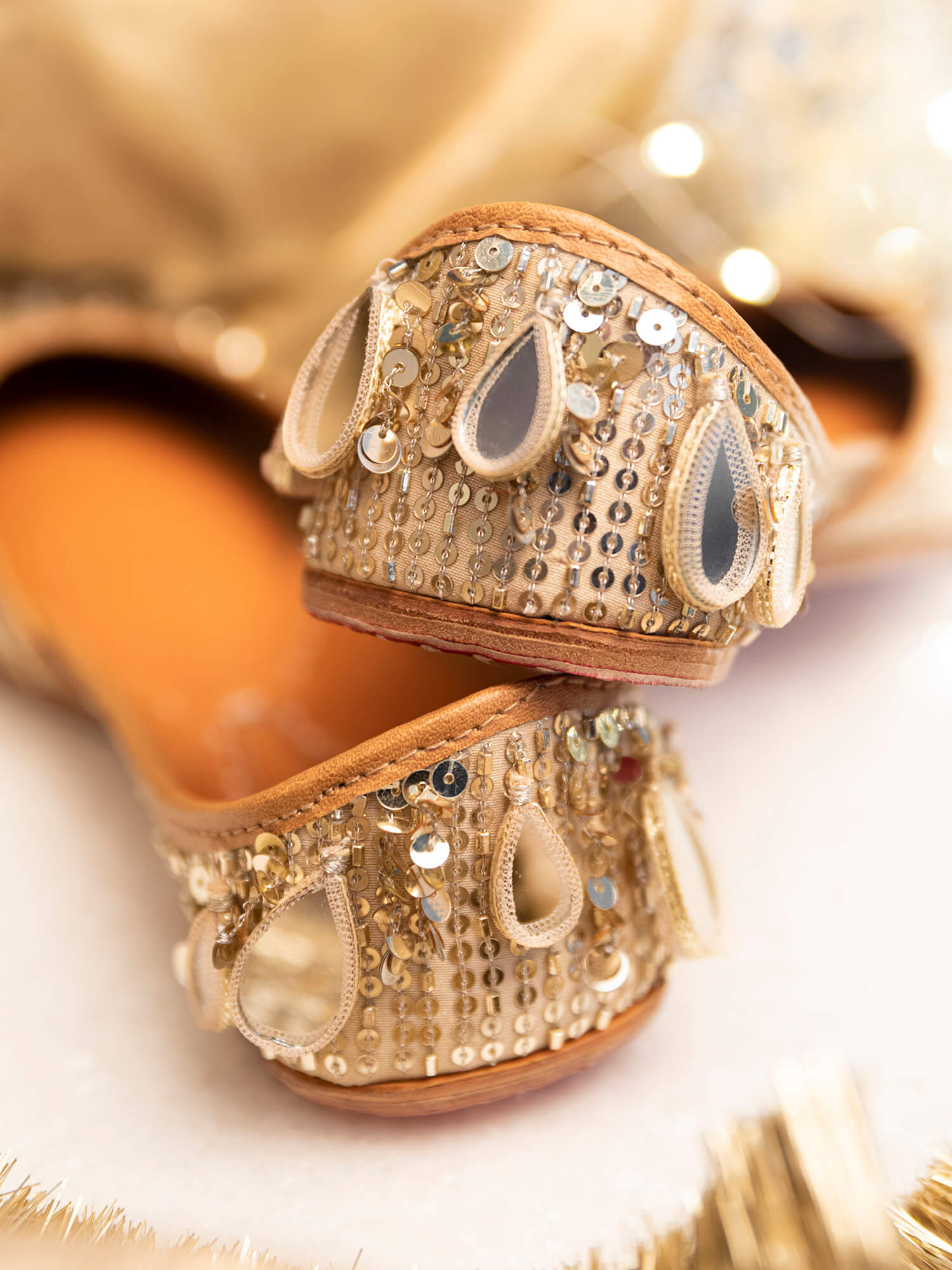 Sitara Gold (Jutti)