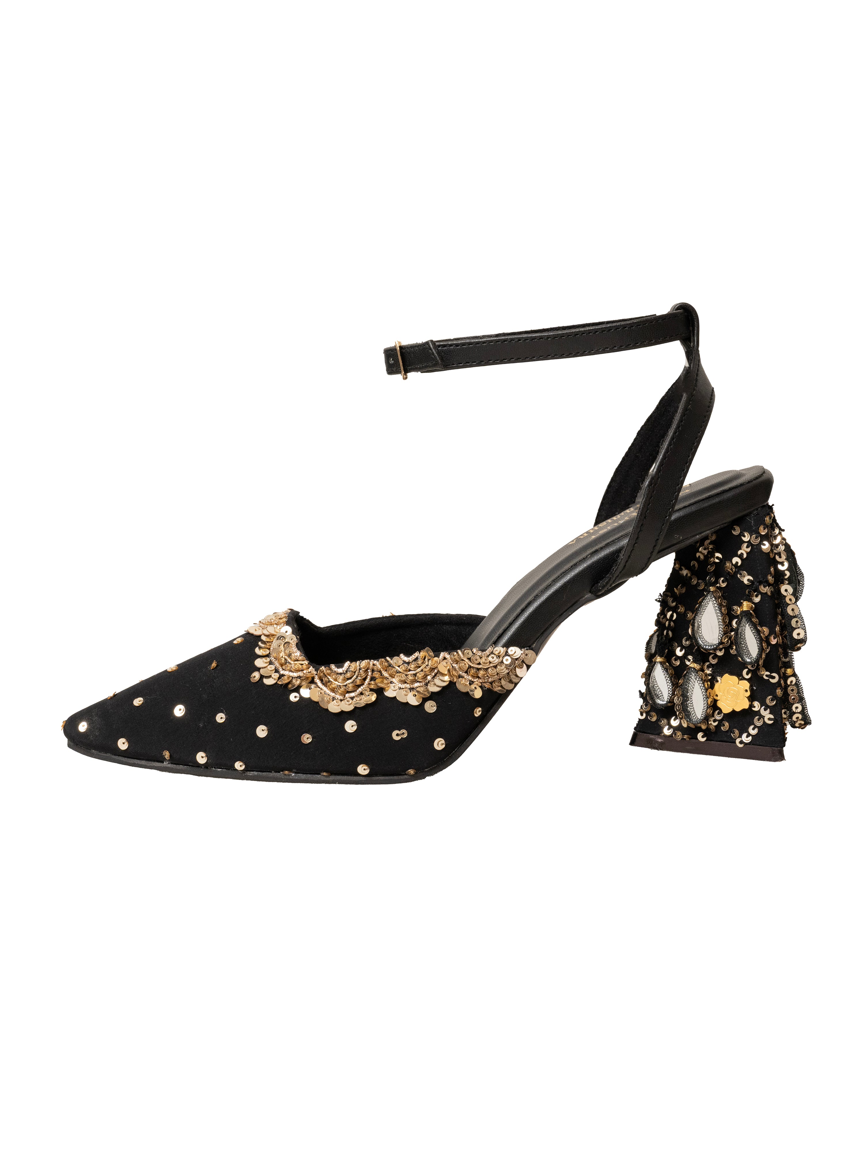 Zeenat (Heel)