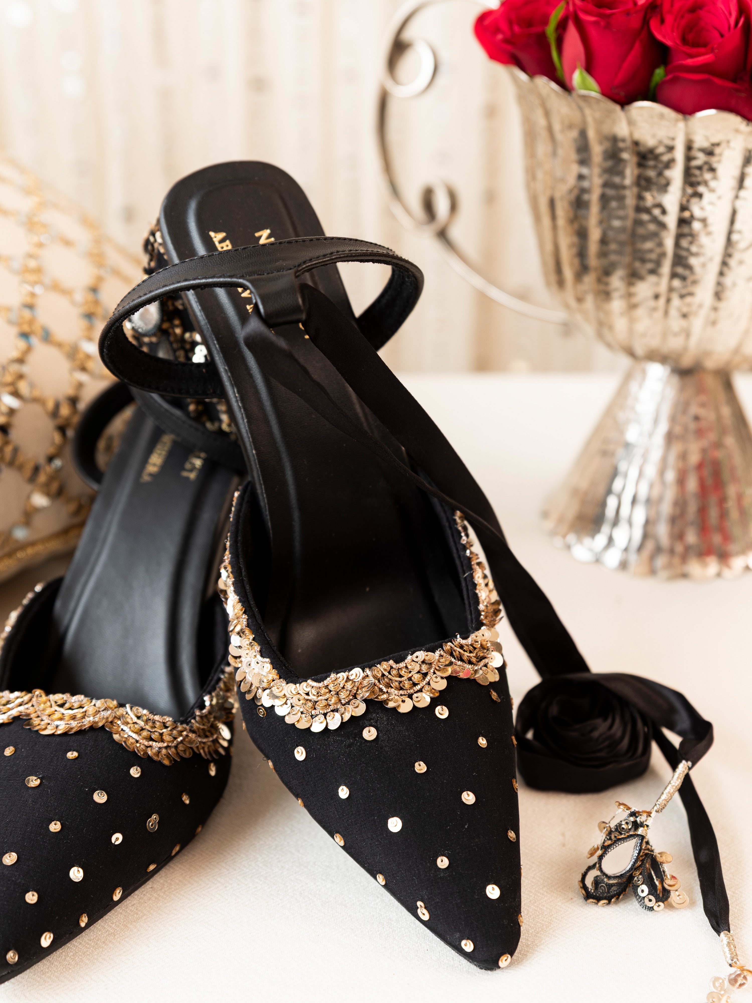 Zeenat (Heel)
