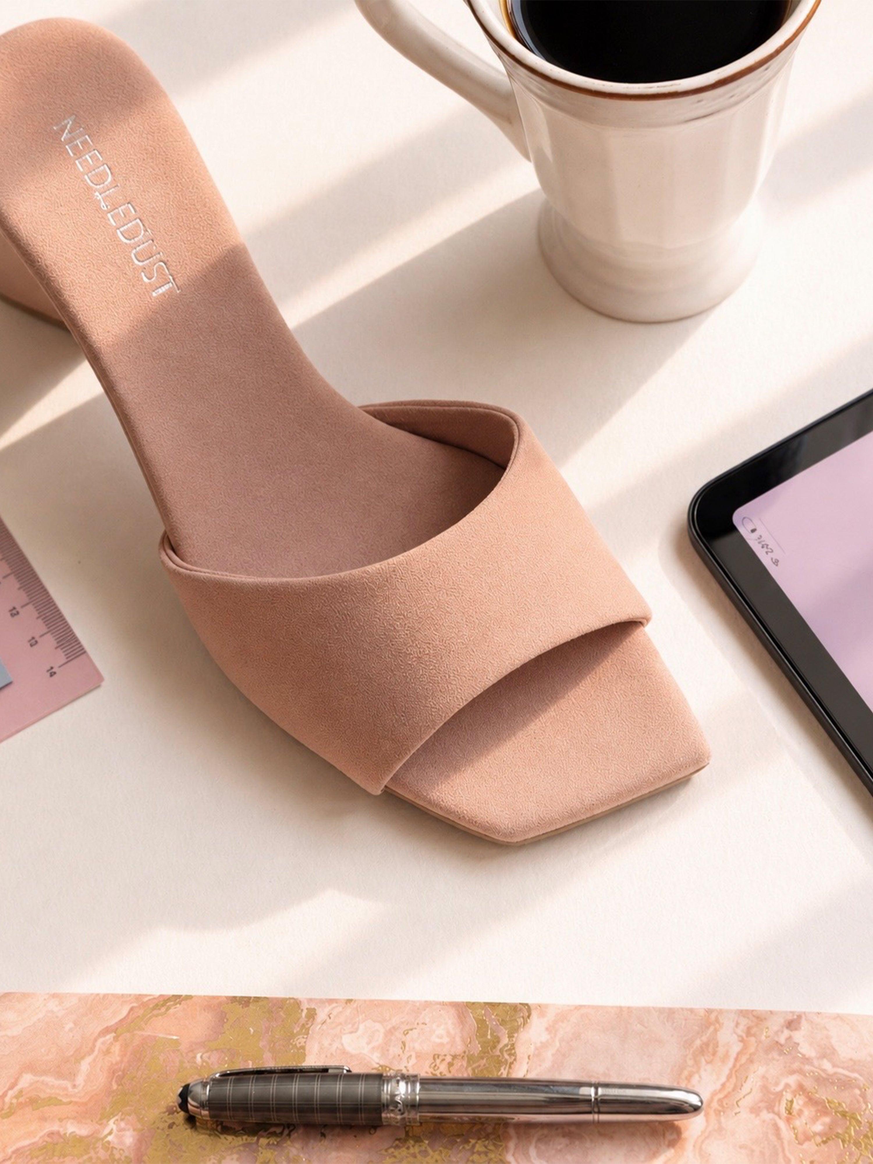 Emily (HEEL)