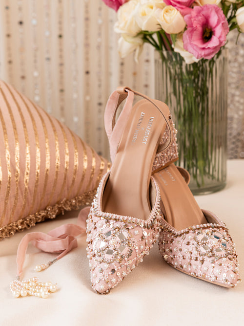Aabroo (Heel)