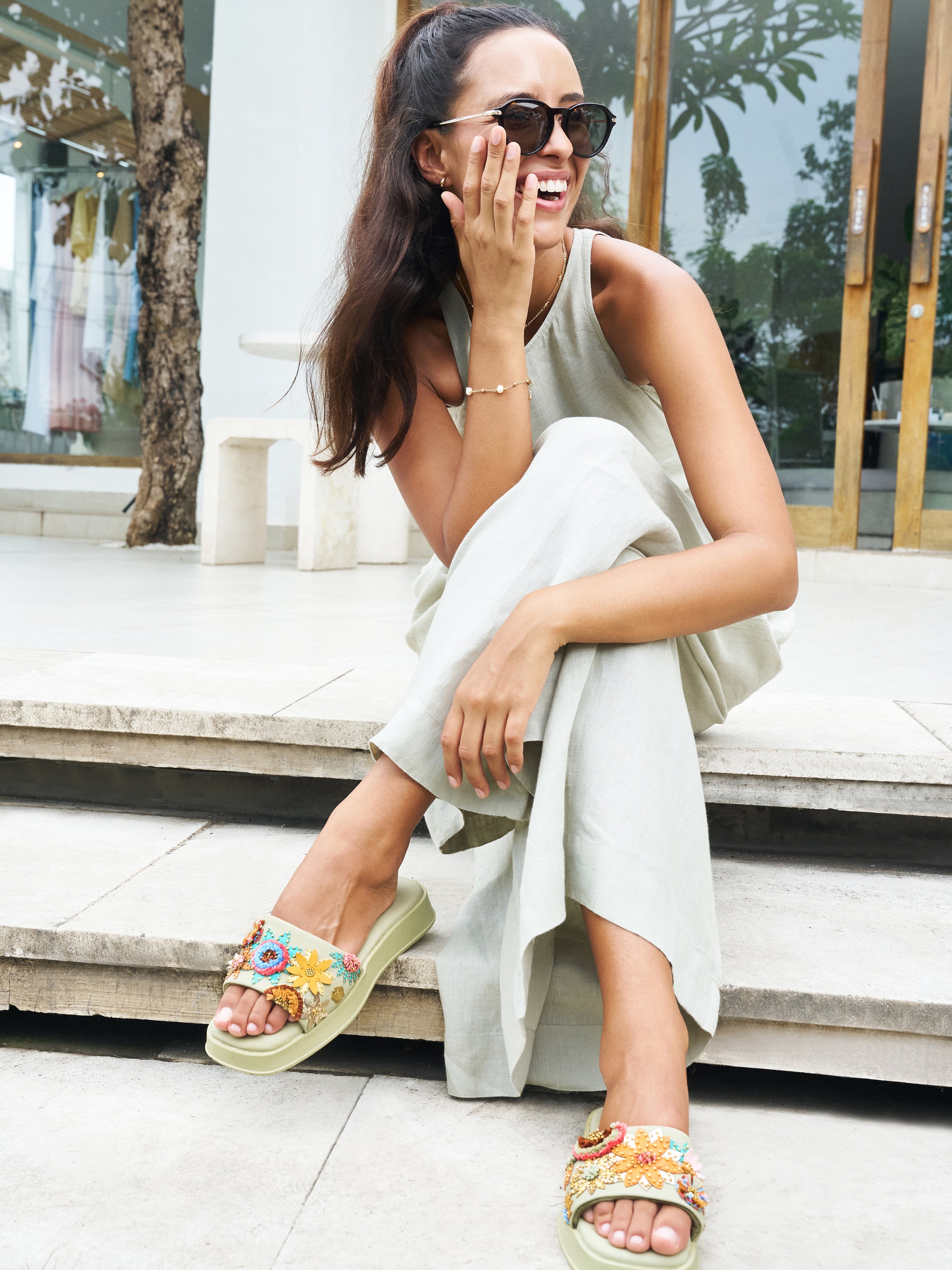 Olivia (FOAM SANDAL)