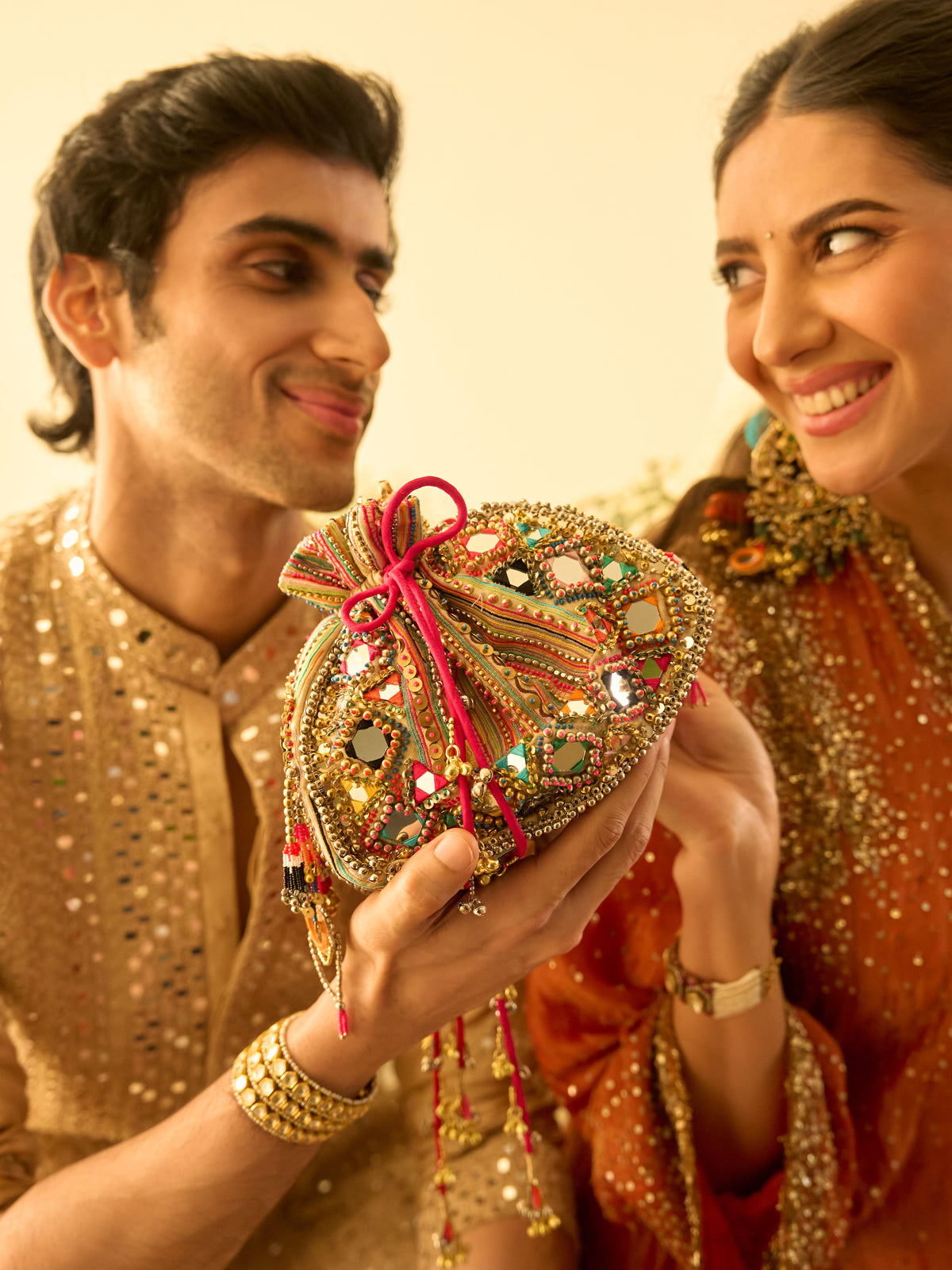 Jhilmil (Purse)