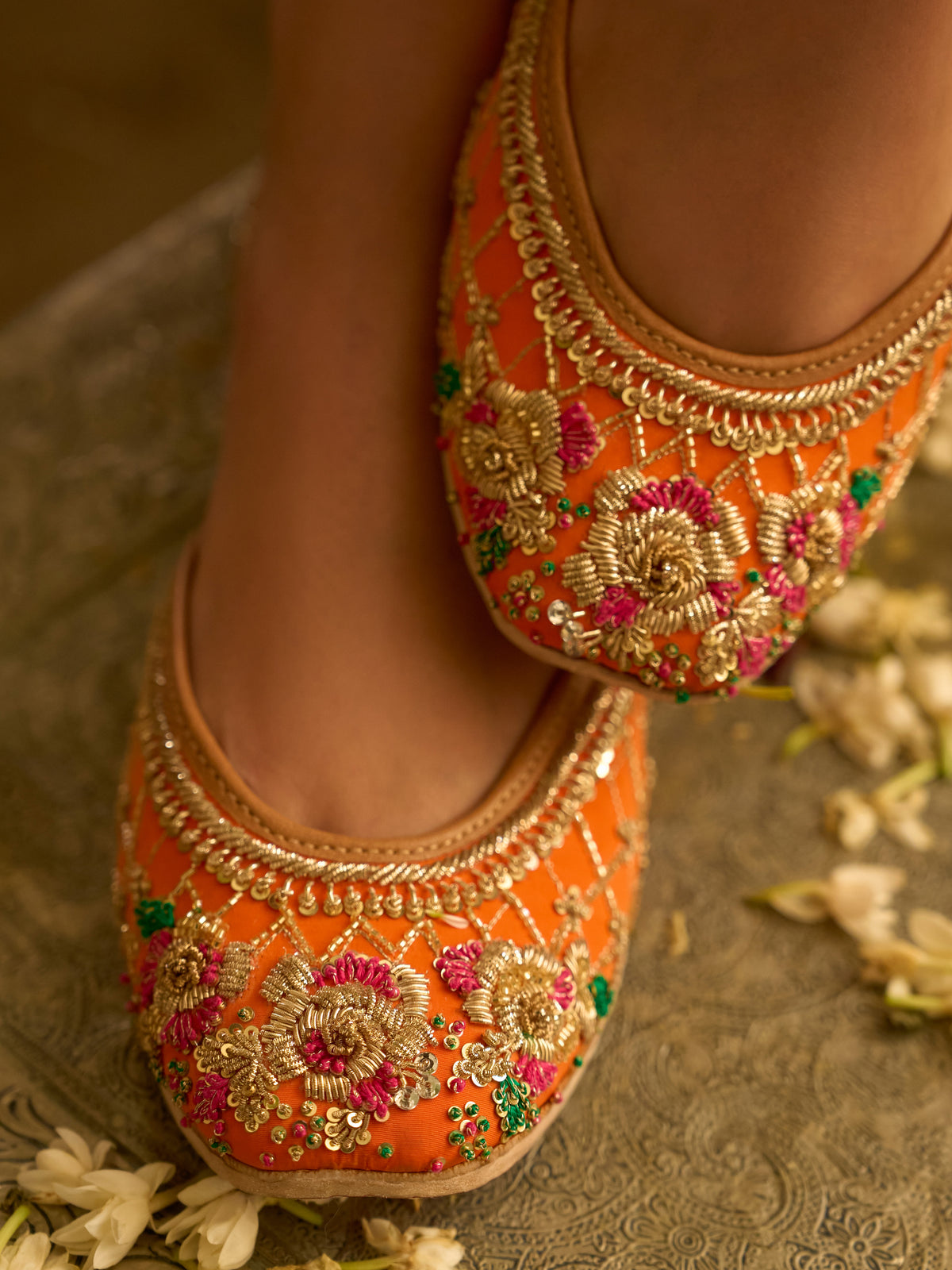 Surkh (Jutti)