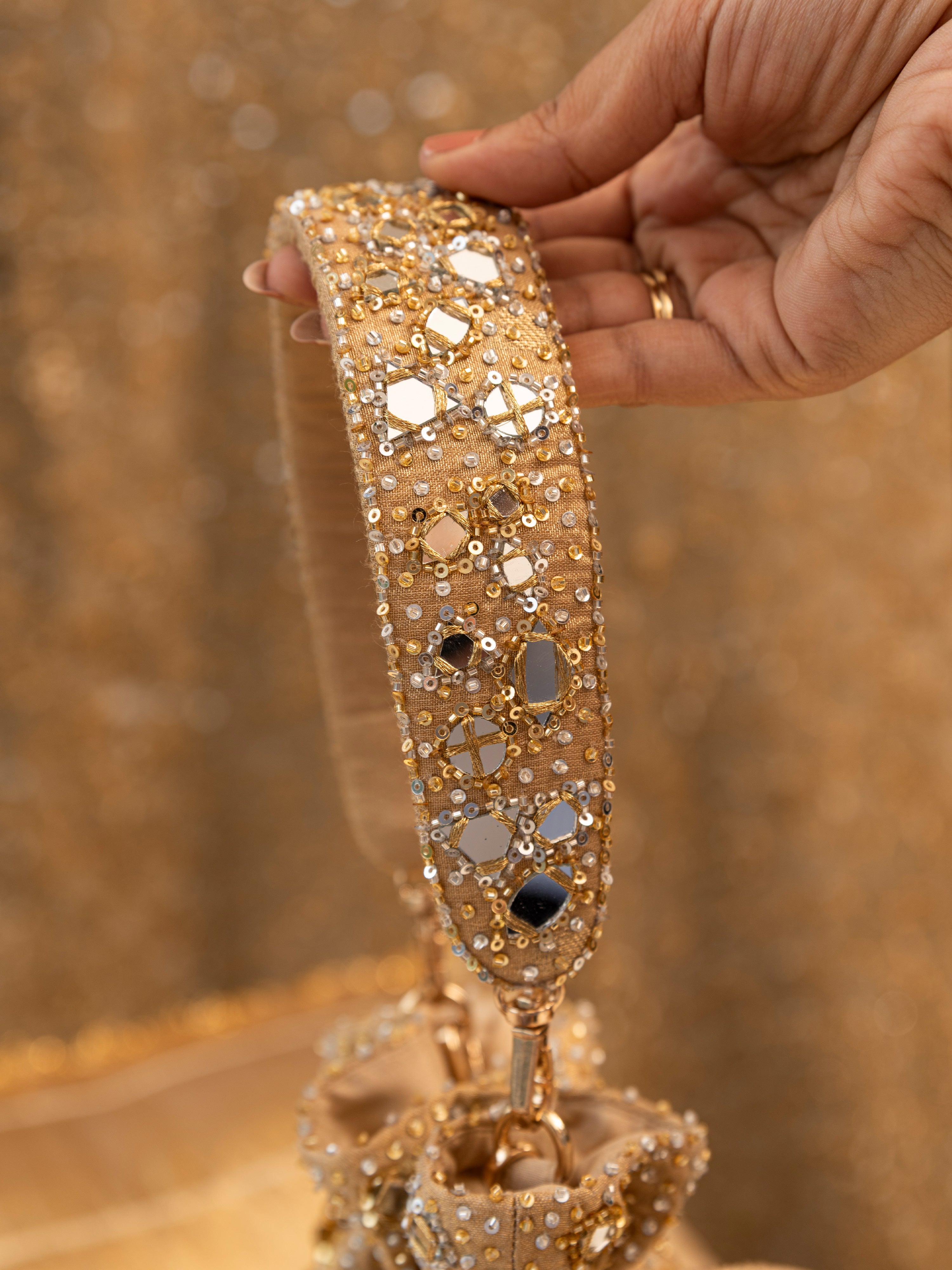 Bano- Gold (Purse)