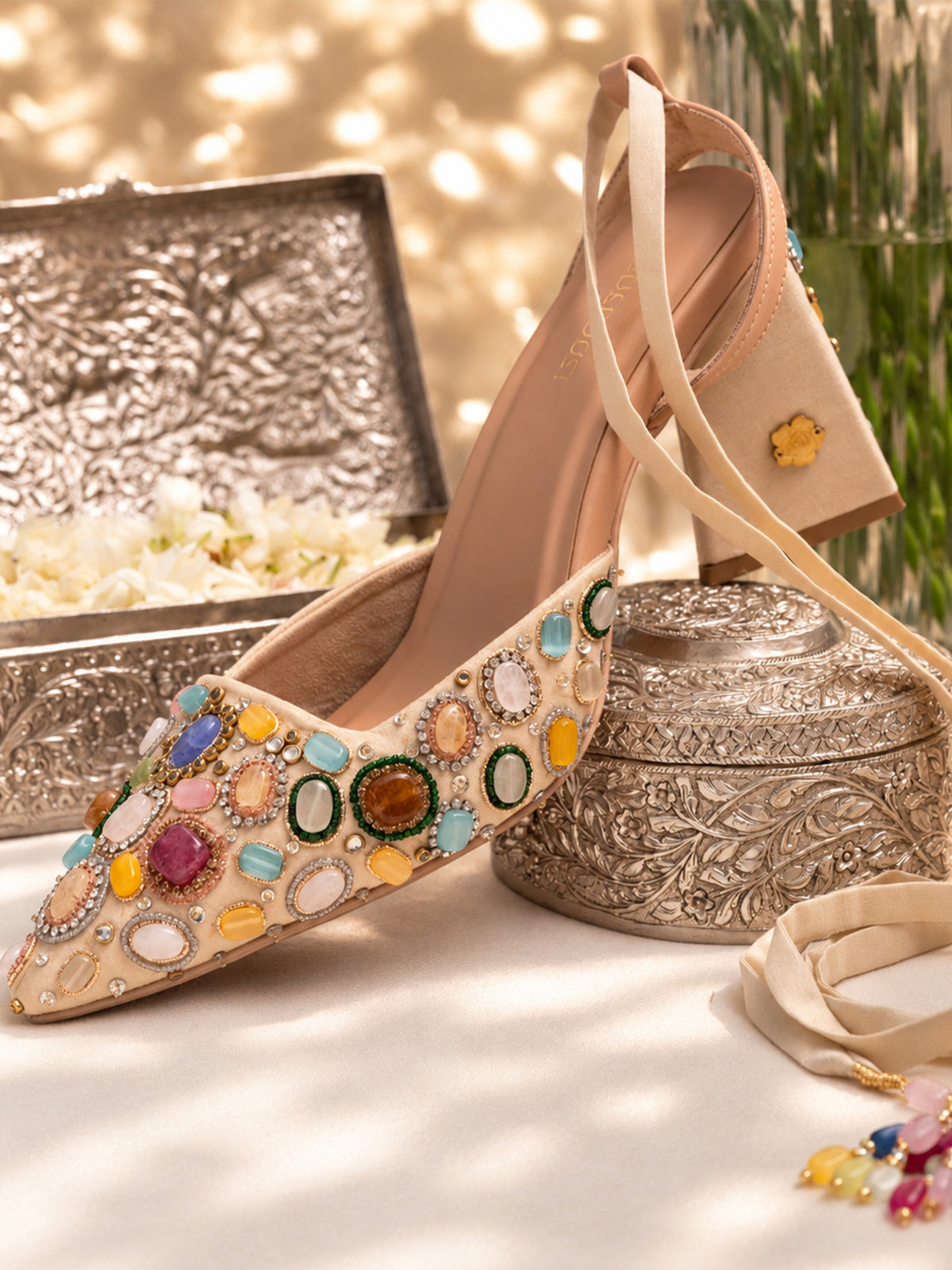 Navratan (Heel)