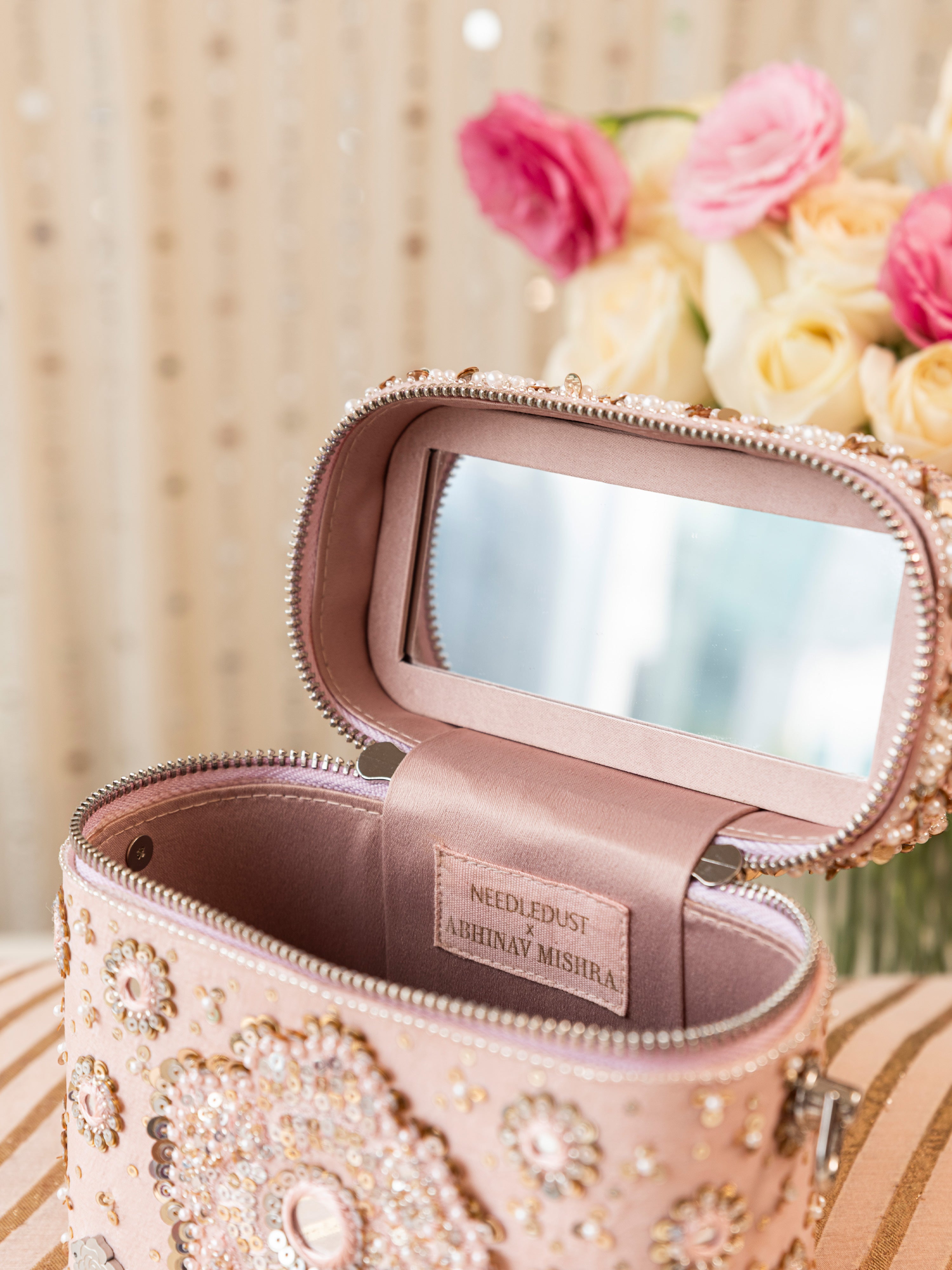 Aabroo (Purse)