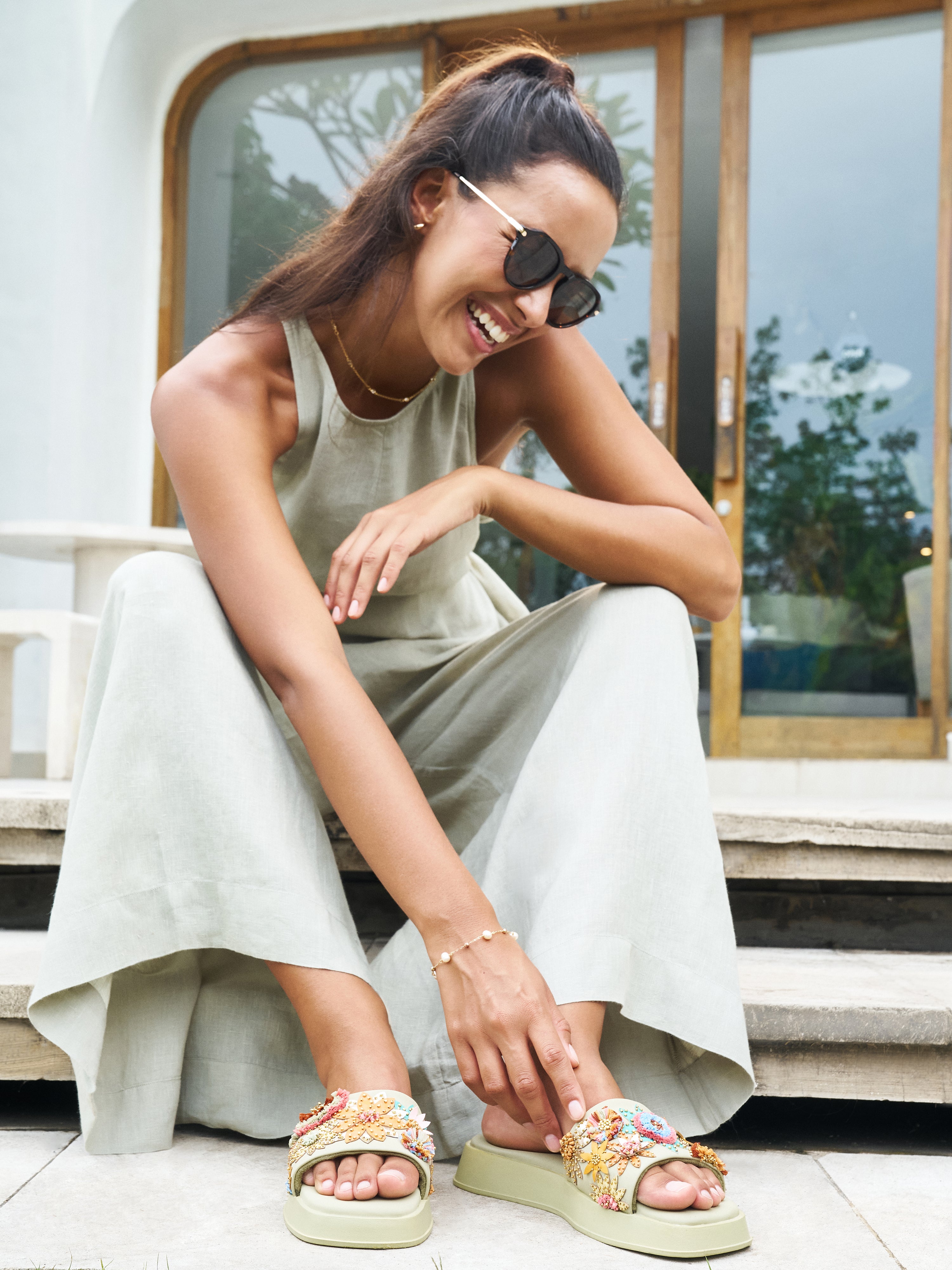 Olivia (FOAM SANDAL)