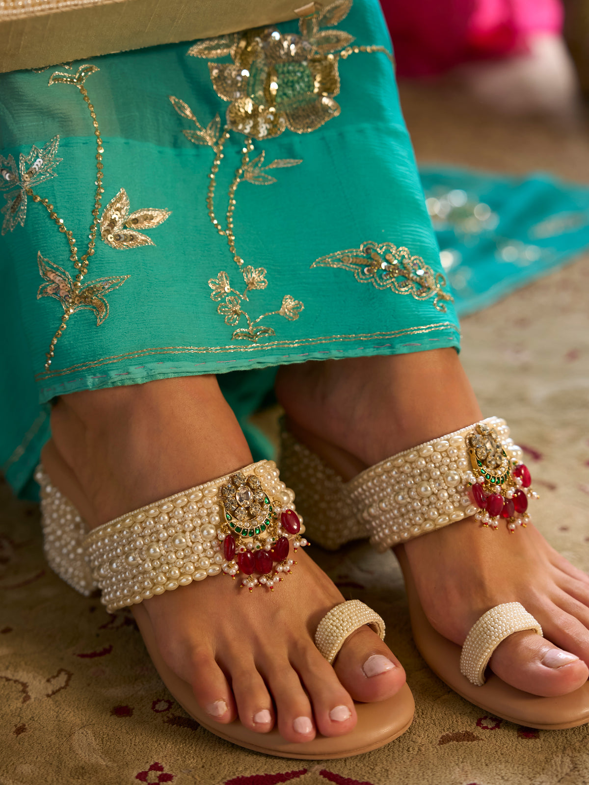 Raanisa Kolhapair (Heel)