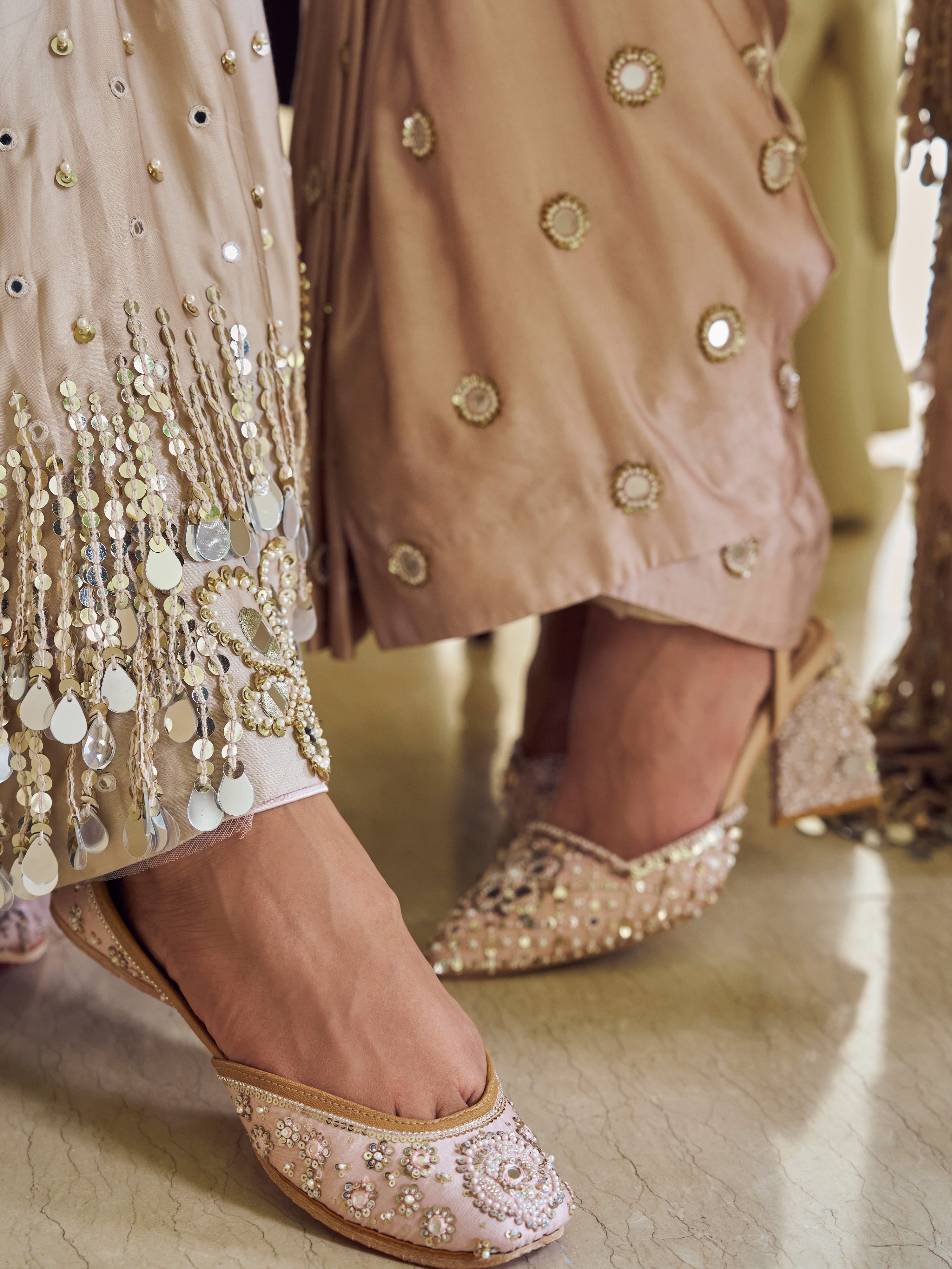 Aabroo (Jutti)