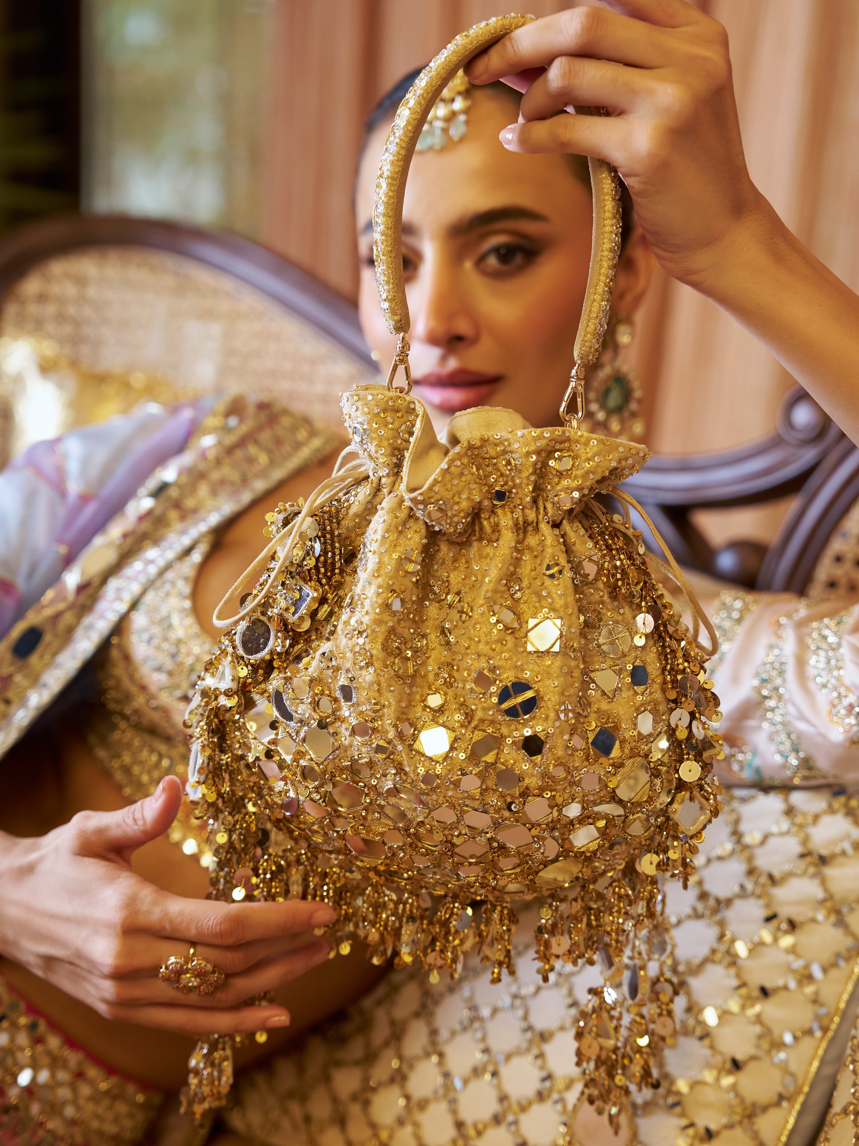 Bano- Gold (Purse)