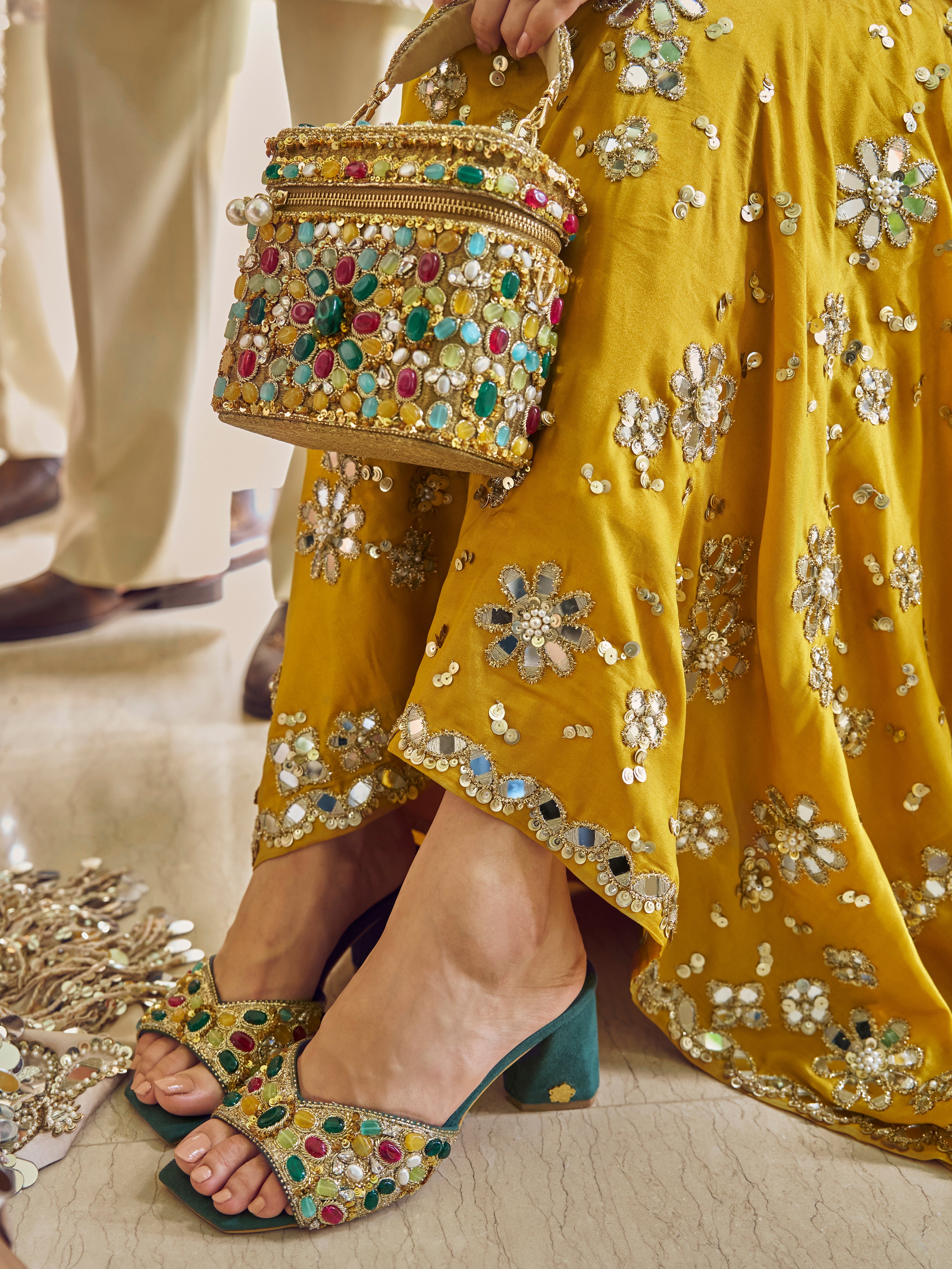 Naurat (Purse)
