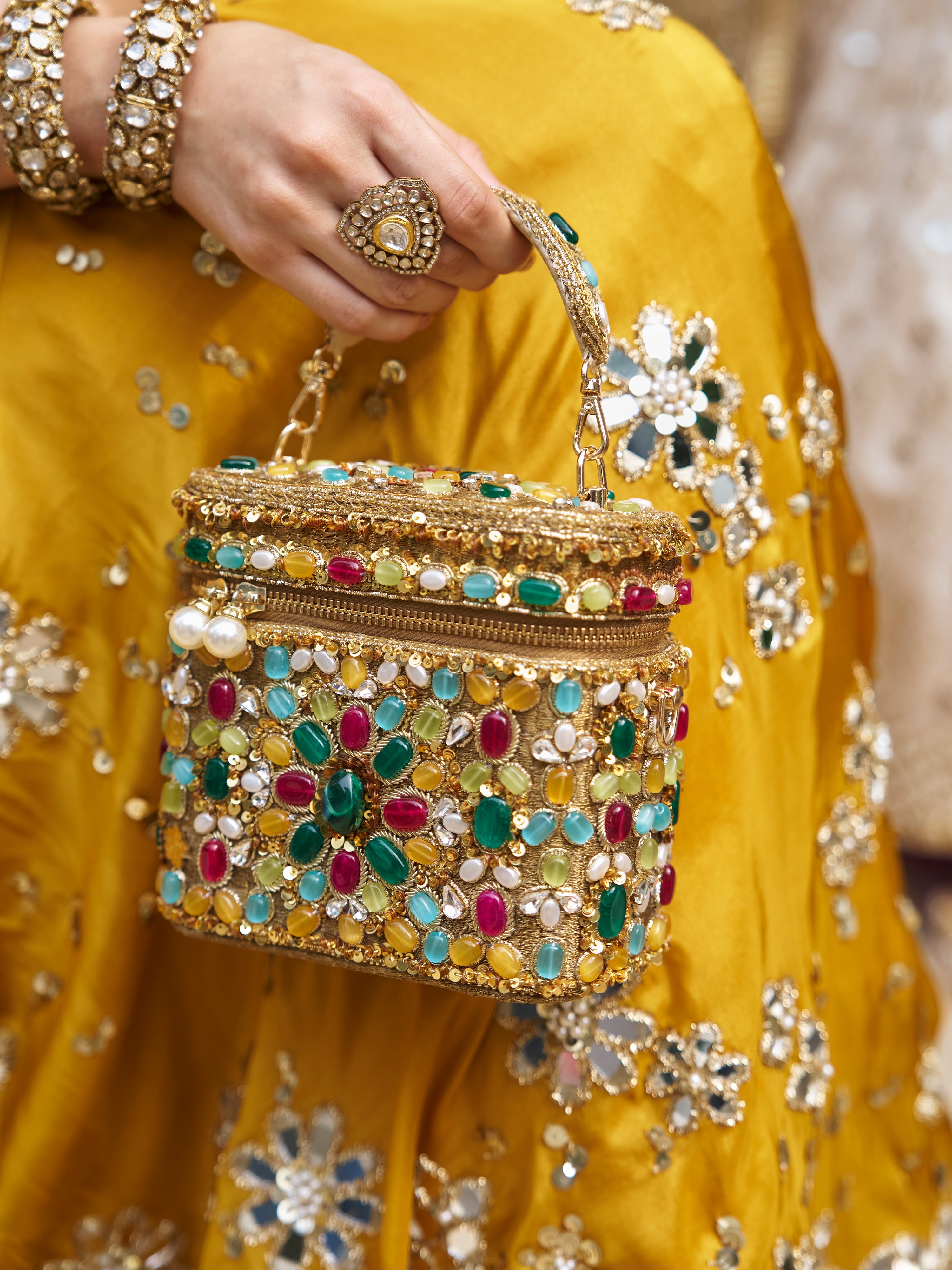 Naurat (Purse)