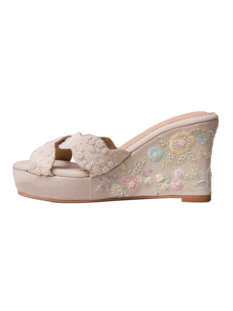 Avery (Heel)
