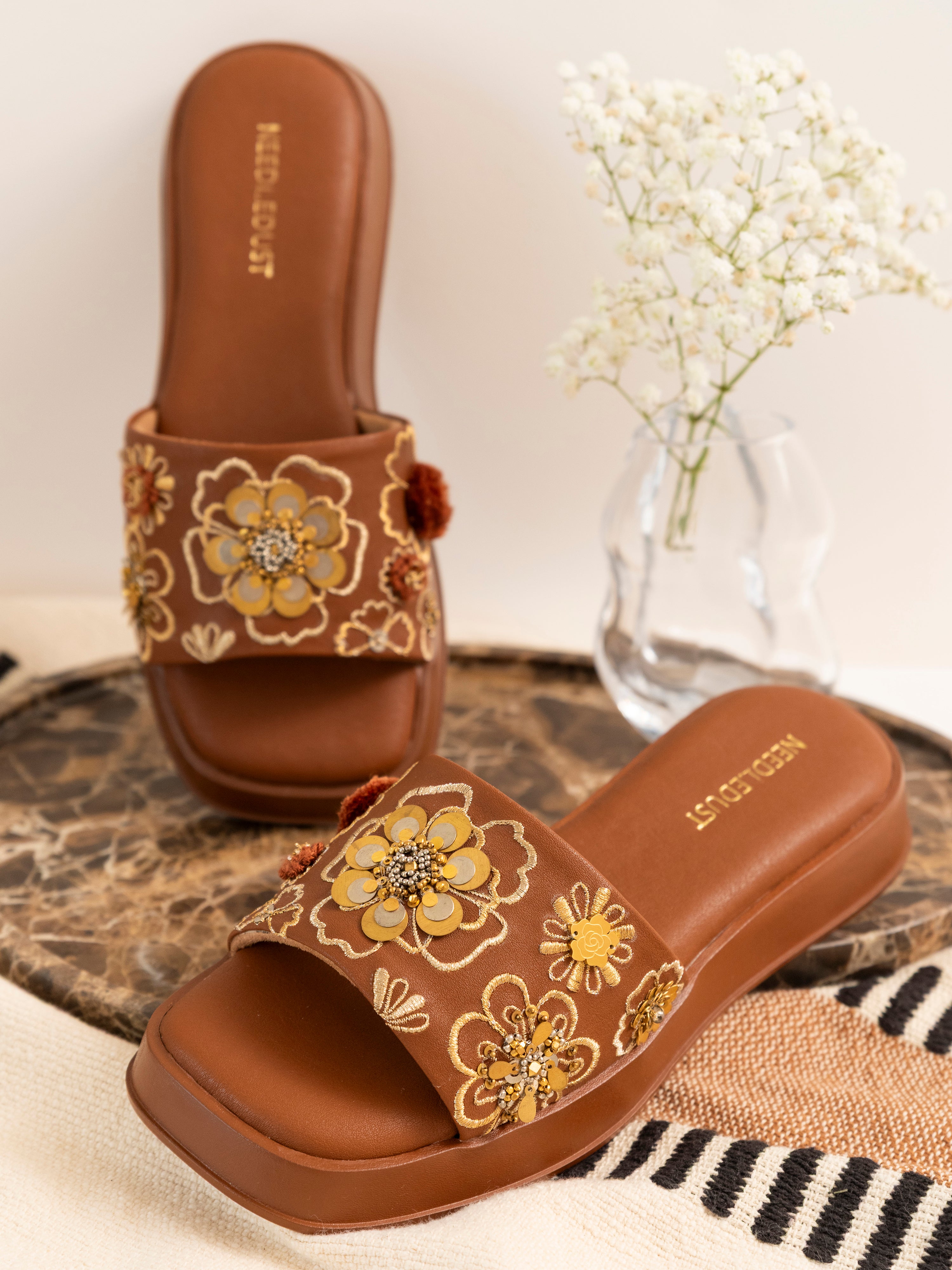 Amber (Foam Sandal)