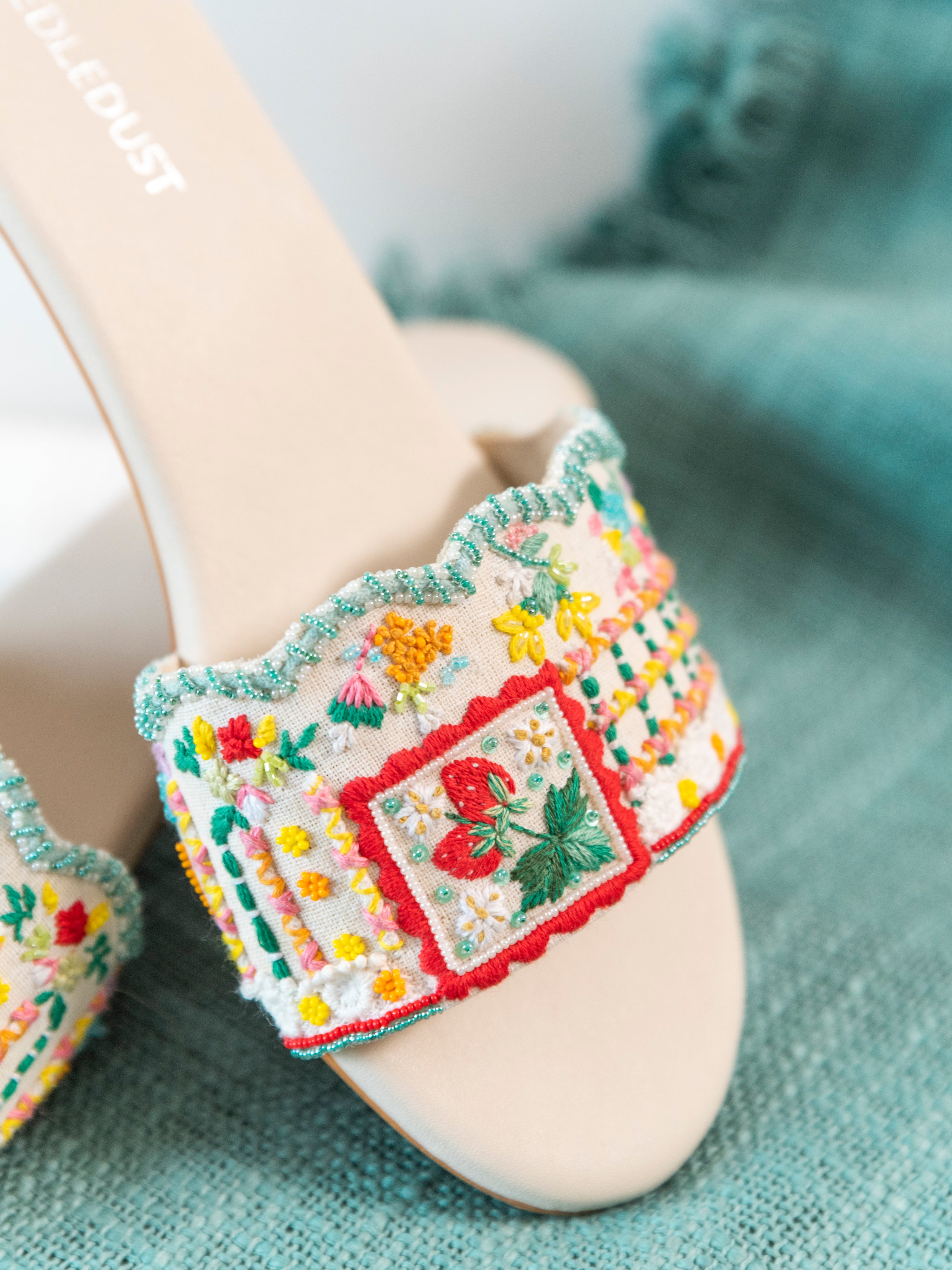 Taffy (Sandal)