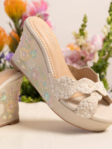 Avery (Heel)