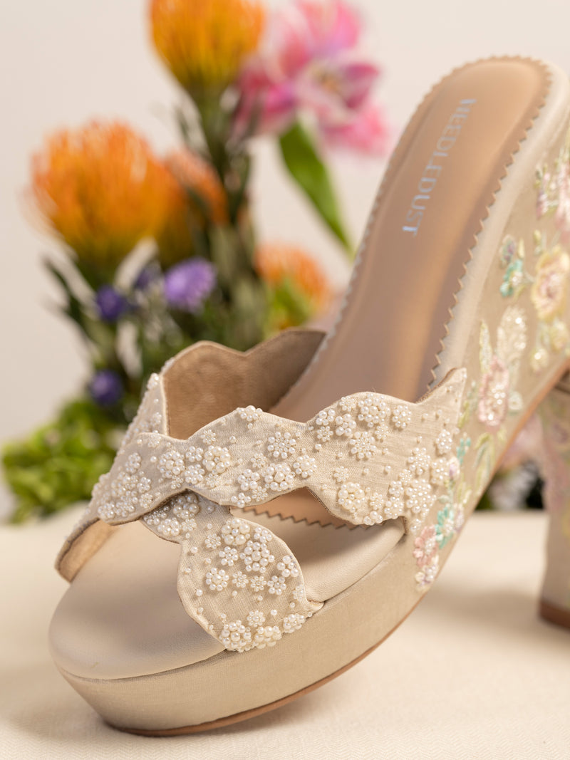 Avery (Heel)