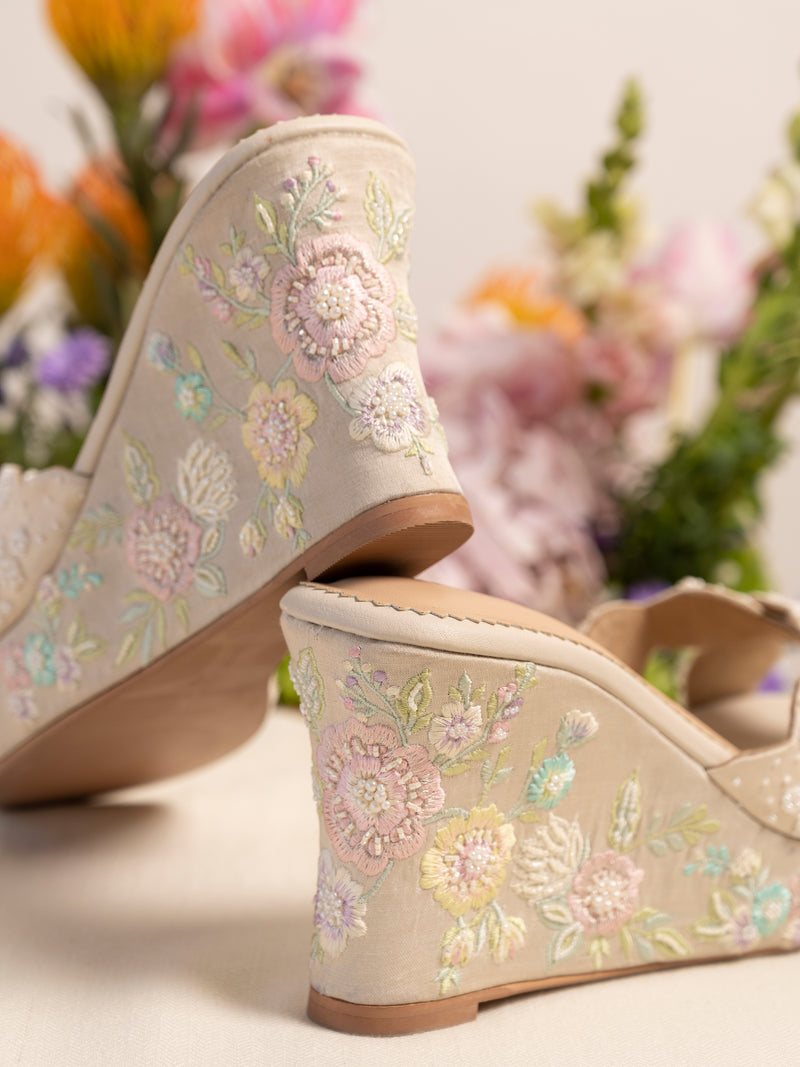 Avery (Heel)