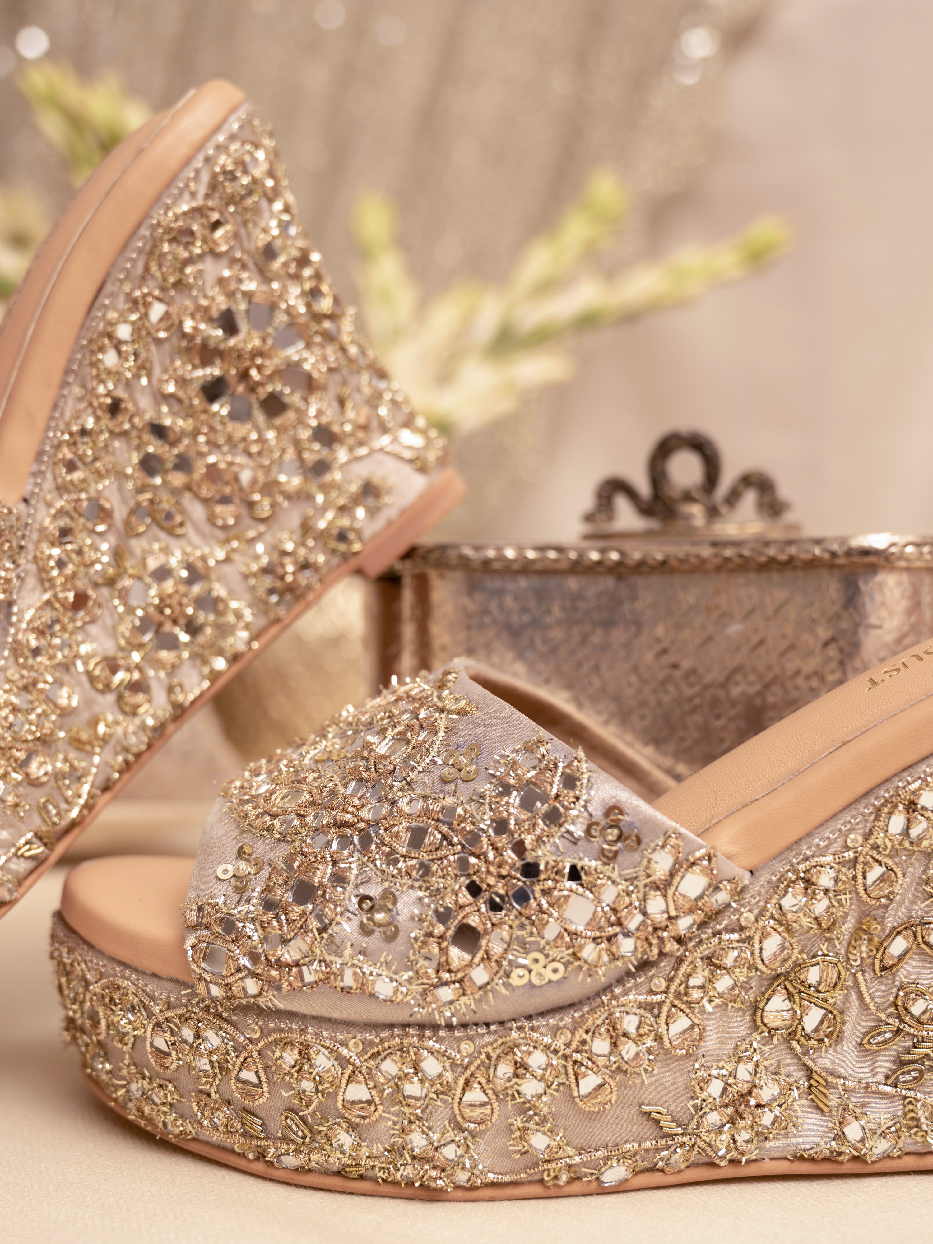 Mehzabeen (Heel)