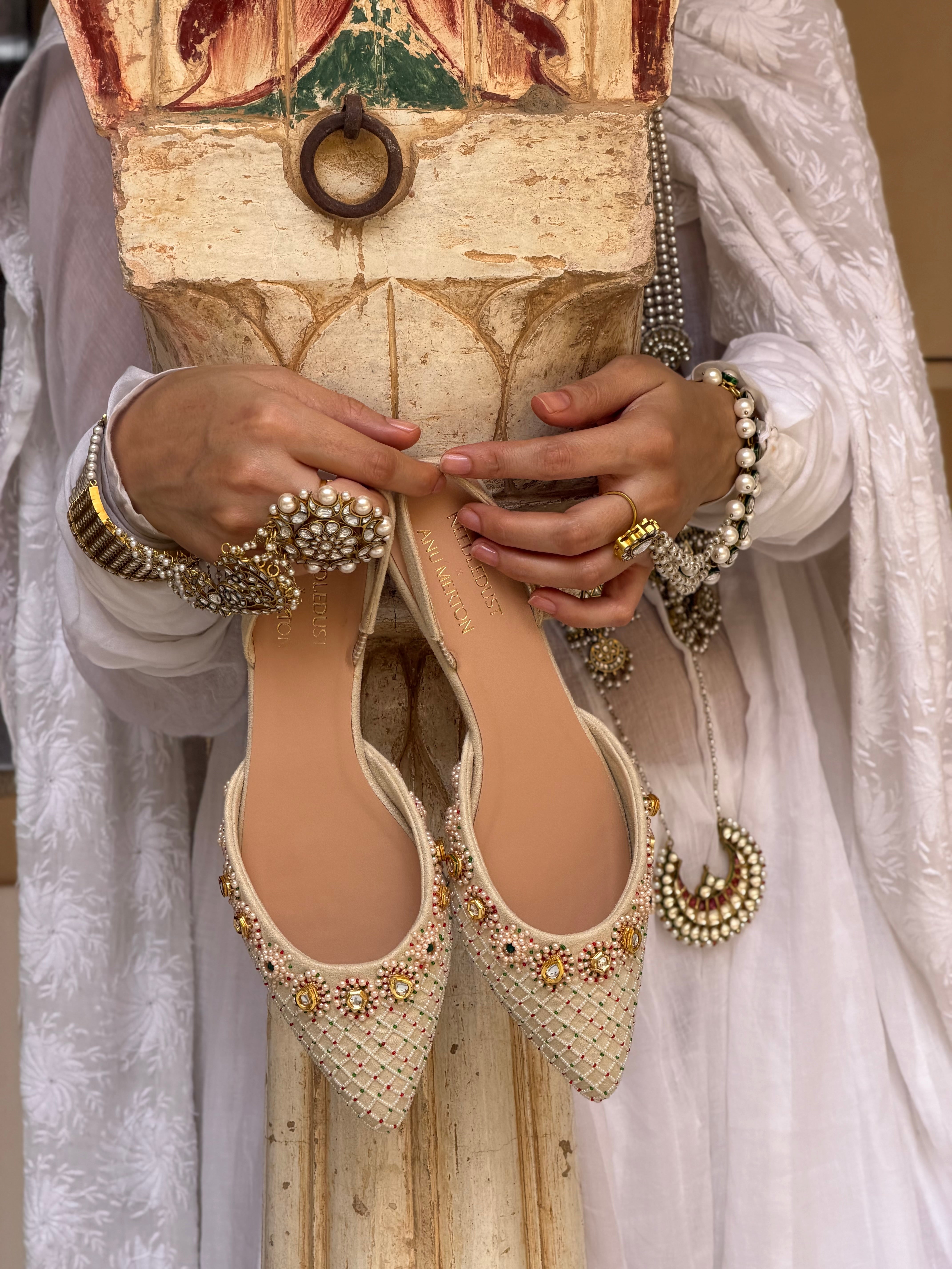 Sohneya (SANDAL)