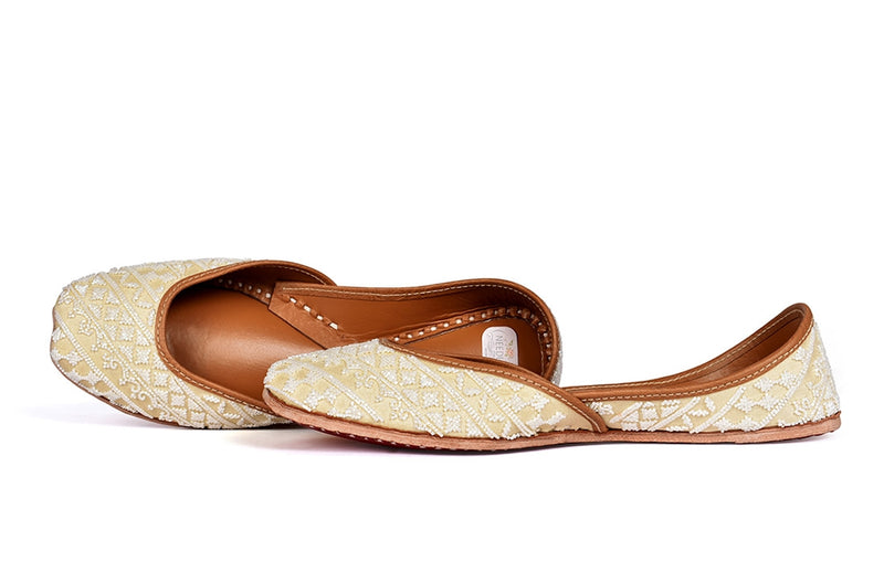 Ivory Sugar (Jutti)