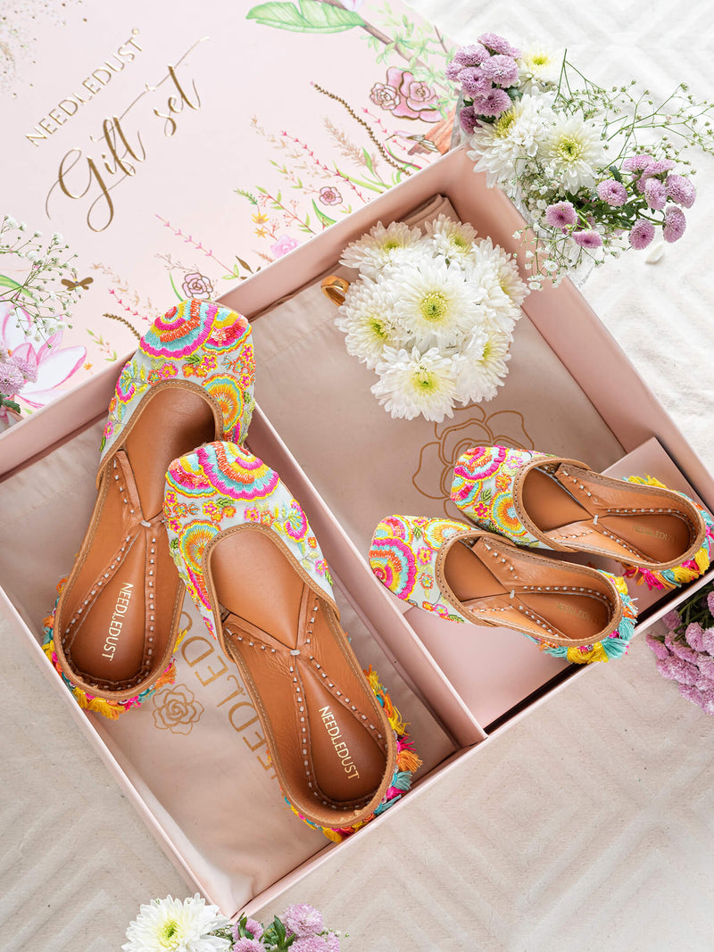 Twin in Carnival (Juttis)