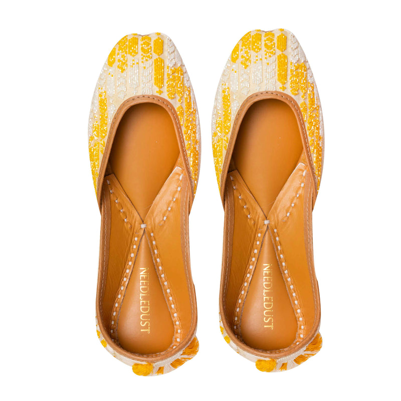 Sunflower Serenade (Juttis)