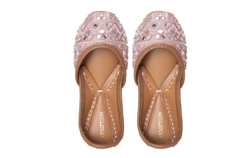 Dusty pink silk jutti online by Needledust